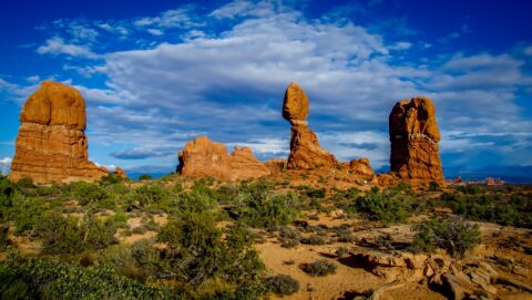 Balanced Rock Area, Arches National Park, Moab, UT