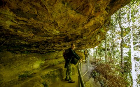 rrasha And Ranko On The Grand Canyon Trail, Blue Mountains, NSW, Australia