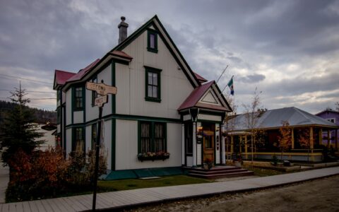 Picturesque Bombay Peggy’s Hotel In Dawson City, YT