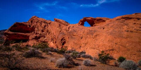 Walk Around Arch Rock In Valley Of Fire State Park, NV