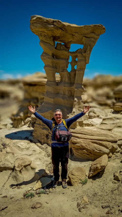 rrasha In Front Of Alien Throne at Distant End of Valley Of Dreams, NM
