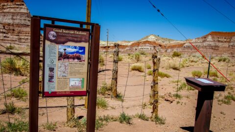 Toadstools Trailhead, Grand Staircase Escalante National Monument, UT