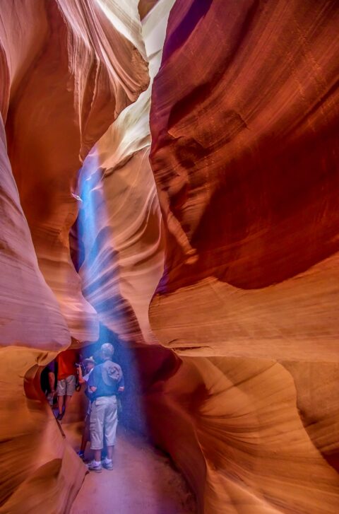 Everyone Tries To Make Unforgettable Photos In Upper Antelope Slot Canyon, Page, AZ